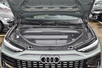 2025款奥迪Q6L e-tron  超长续航版图片