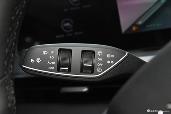 2025款星途凌云 300T 两驱超越版