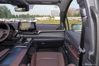 2026款格瑞维亚 2.5L混动 尊贵PLUS四驱版