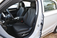  2020款博瑞MHEV耀享版