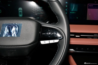 2024款长安CS75 PLUS 第三代 冠军版 1.5T 智驾劲航型