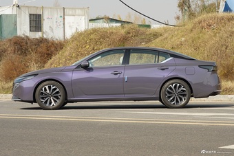 2026款天籁 鸿蒙座舱 2.0L 超舒适版