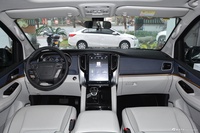 2022款风行M7领爵款 2.0T 自动公爵版