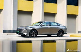 2025款逸动PHEV 智慧新蓝鲸 145KM 战舰版 官图