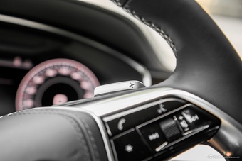 2022款奥迪A8L 改款 55 TFSI quattro 旗舰型