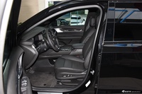 2025款XT6 2.0T 六座四驱尊贵行政黑标版