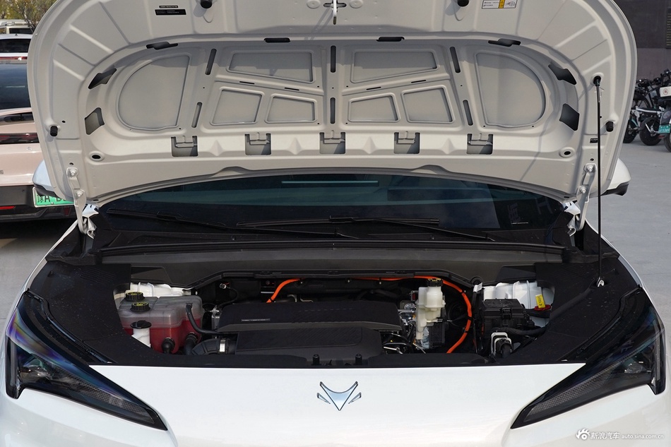 2026款极狐 阿尔法T5 增程 215 元境智行版