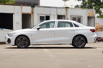 2025款奥迪A3L Limousine 35TFSI 飞驰悦享型