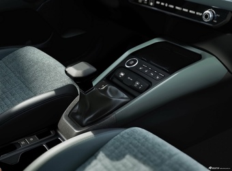 2025款Stonic 基本型 官图