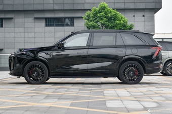 2026款蓝山 四驱Ultra黑武士