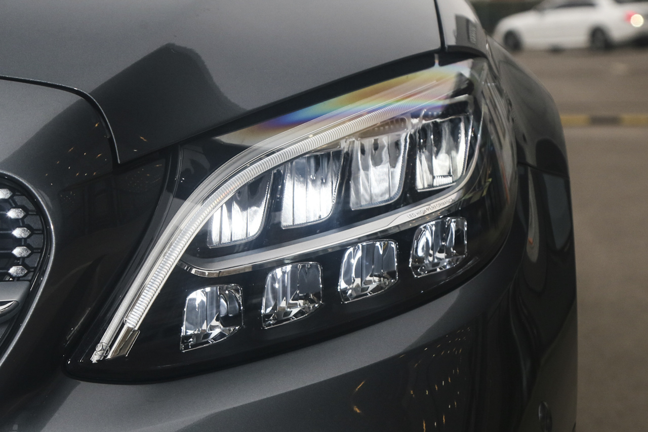 2020款奔驰C级C 260L 1.5T自动运动版