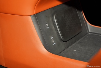 2025款吉利银河M9 210km 四驱领航版