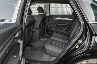 2024款奥迪Q5L 40 TFSI 时尚动感型