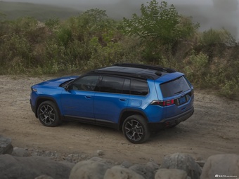 2026款自由光 Overland 官图