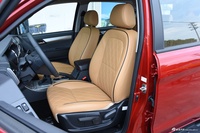 2023款江淮T8 2.0T夜鹰版柴油四驱豪华型大双