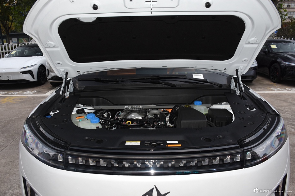 2025款eπ008 210Max增程版 5座