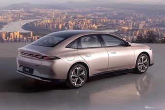 2025款日产N6 高配 官图