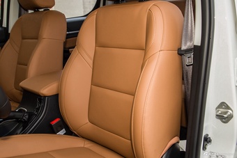 2022款福田征服者5 2.0T自动柴油两驱武林至尊长轴4F20TC