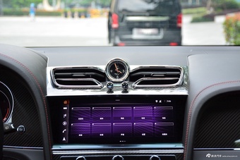 2022款迈莎锐添越 4.0T V8