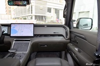 2024款极石01 尊享6座长续航版