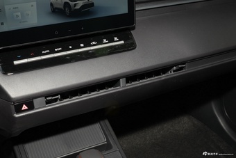 2026款卡罗拉锐放 2.0L 智能电混双擎 精英版