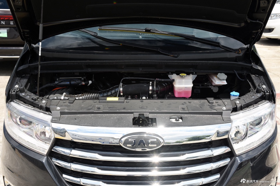 2025款瑞风M3 PHEV PLUS 2.0L 85km 智联版 9座