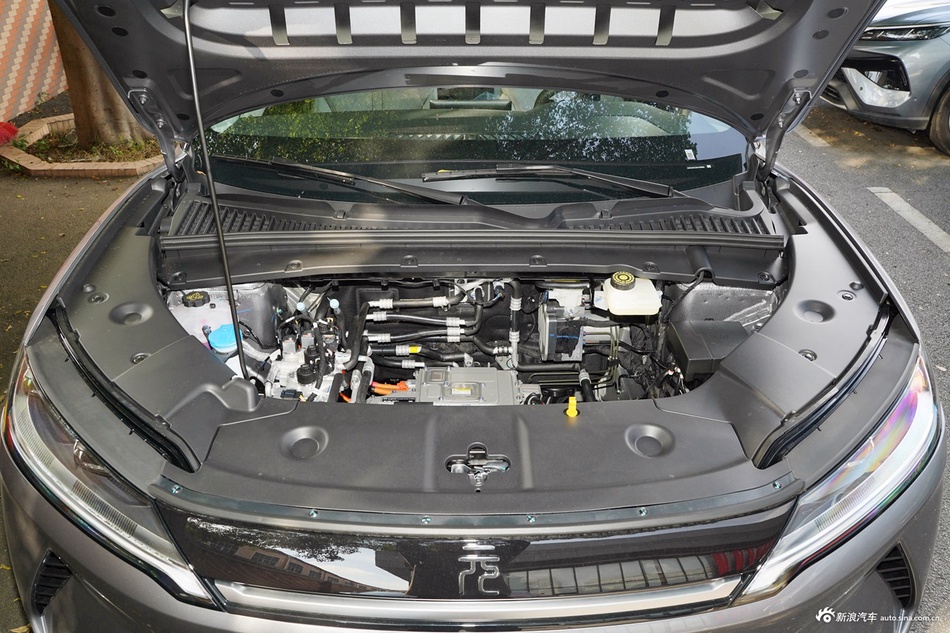 2025款比亚迪元UP 301KM领航型