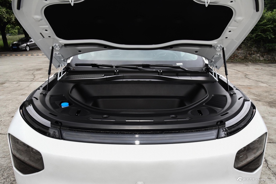 2024款小鹏G9 702 Pro