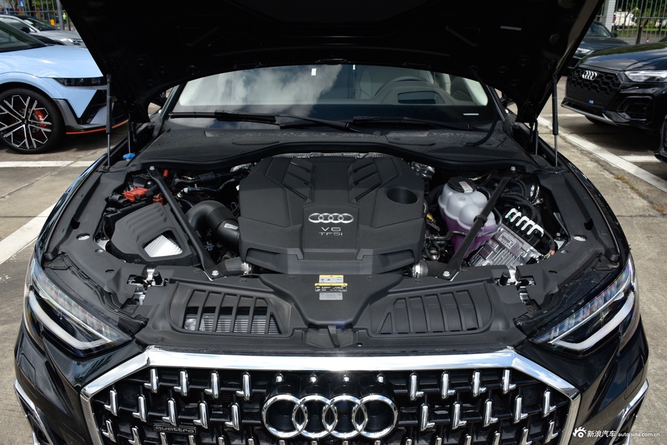 2025款奥迪A8L 55 TFSI quattro 旗舰型