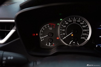 2025款卡罗拉 1.2T 精英版