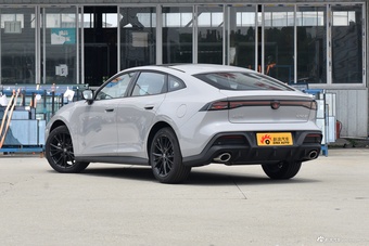 2025款长安UNI-V 第三代 1.5T 500Bar尊贵型