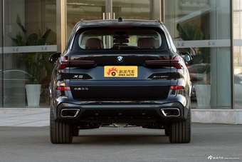 2026款宝马X5 xDrive 30Li 尊享型 M运动曜夜套装
