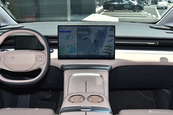 2025款小鹏X9 740超长续航 Max