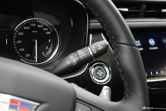 2021款凯迪拉克XT6 28T 六座四驱豪华运动型