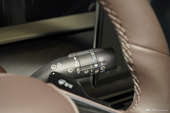 2025款腾势D9 DM-i 1020 智驾版四驱尊享型