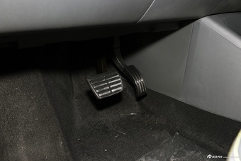 2026款极狐 阿尔法T5 增程 215 元境智行版