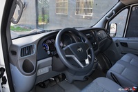 2022款图雅诺新能源 厢式运输车加长轴中顶3座79.92kWh