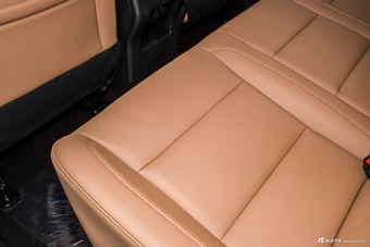 2022款福田征服者5 2.0T自动柴油两驱武林至尊长轴4F20TC