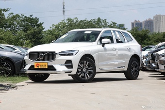 2025款沃尔沃XC60 B5 四驱智逸豪华版