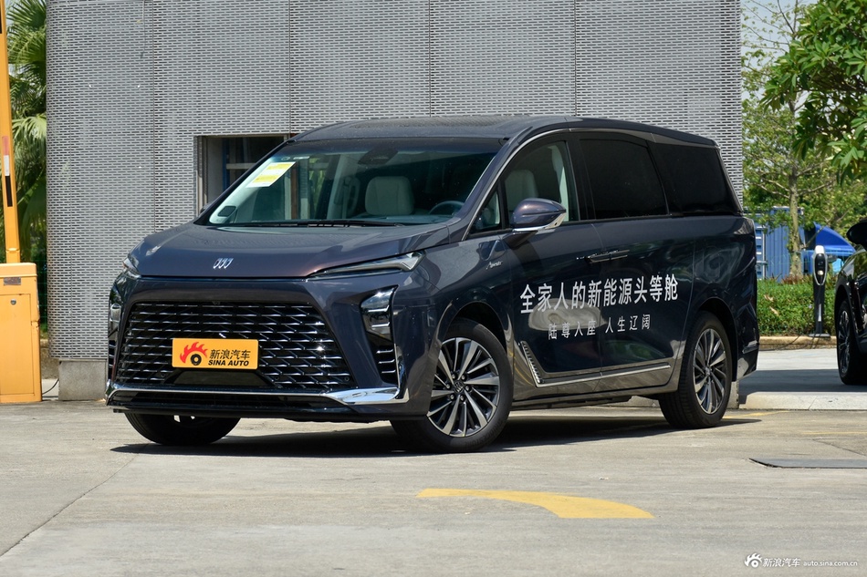 2026款别克GL8插混 陆尊 奢享版