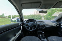  2020款风神AX4 1.0T手动豪华型200T 