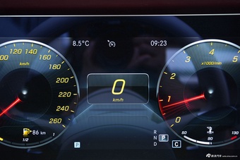 2021款奔驰E级 改款 E 260 轿跑车