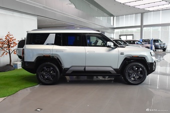 2025款豹8 智勇旗舰版 5座