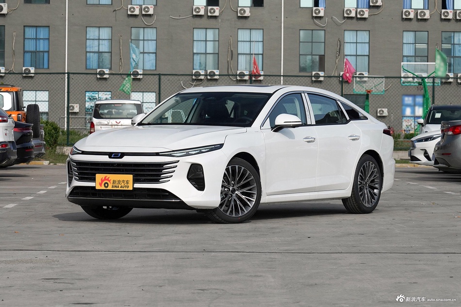 2024款奔腾B70 龙腾版 1.5T 领跃型