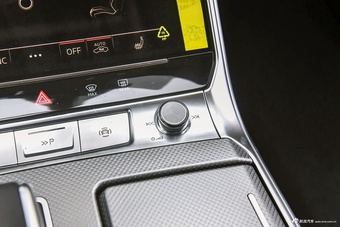 2024款奥迪A7L 45 TFSI quattro 奢享型