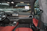 2025款宝马X5 xDrive 40Li 尊享型M 运动曜夜套装