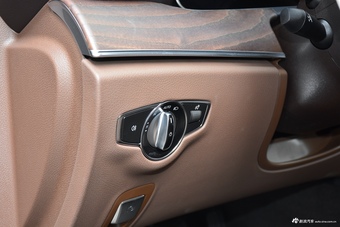 2021款奔驰E级 E 300 L 尊贵型