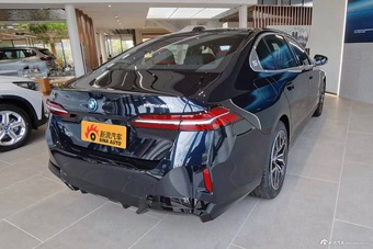 2026款宝马i5 eDrive 40L M运动套装