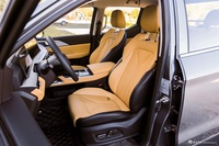 2022款长安览拓者 2.0T自动四驱汽油旗舰型标箱