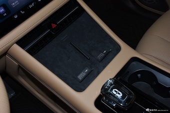 2024款问界M7 1.5T 两驱Plus版 5座